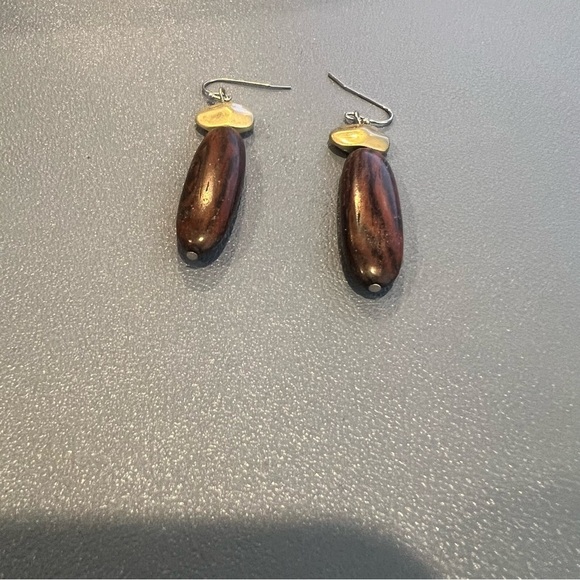 Elegant Brown and Gold Earrings for Pierced Ears - Picture 3 of 5